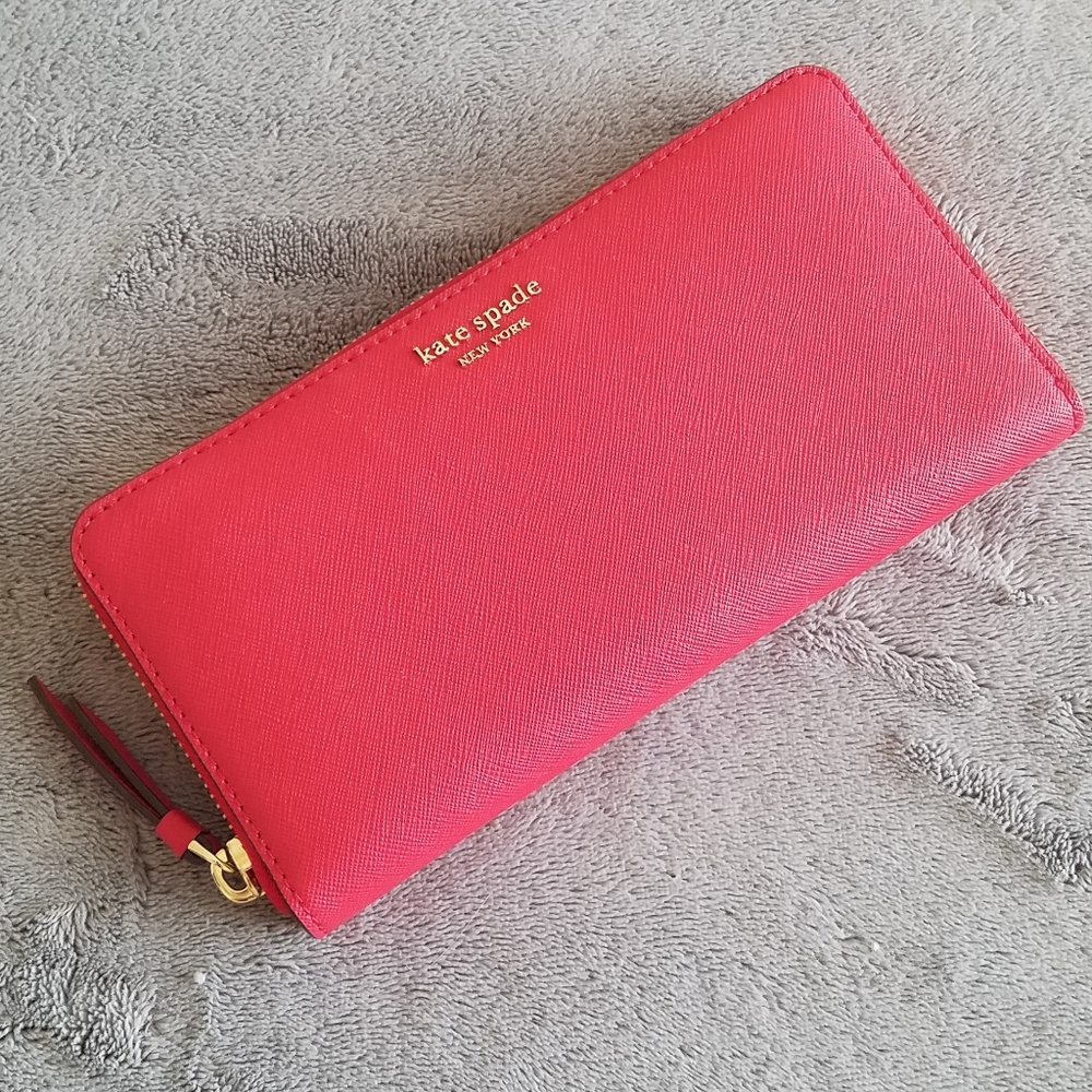 NWT Kate Spade Large Continental Zip Wallet Red - Picture 1 of 7